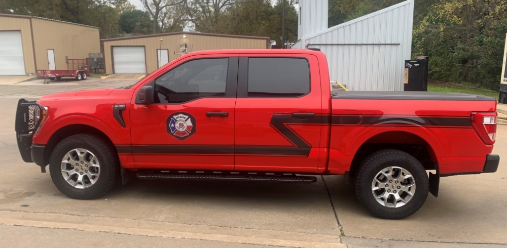 2023-12-02-040538-Chiefs truck-web - Copy (2)